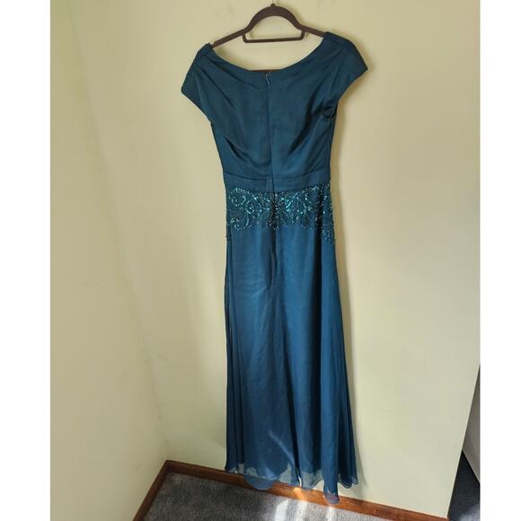 Jade by Jasmine Elegant Gown Special Occasion Bridesmaid Prom Dress Size 2 - Picture 8 of 16